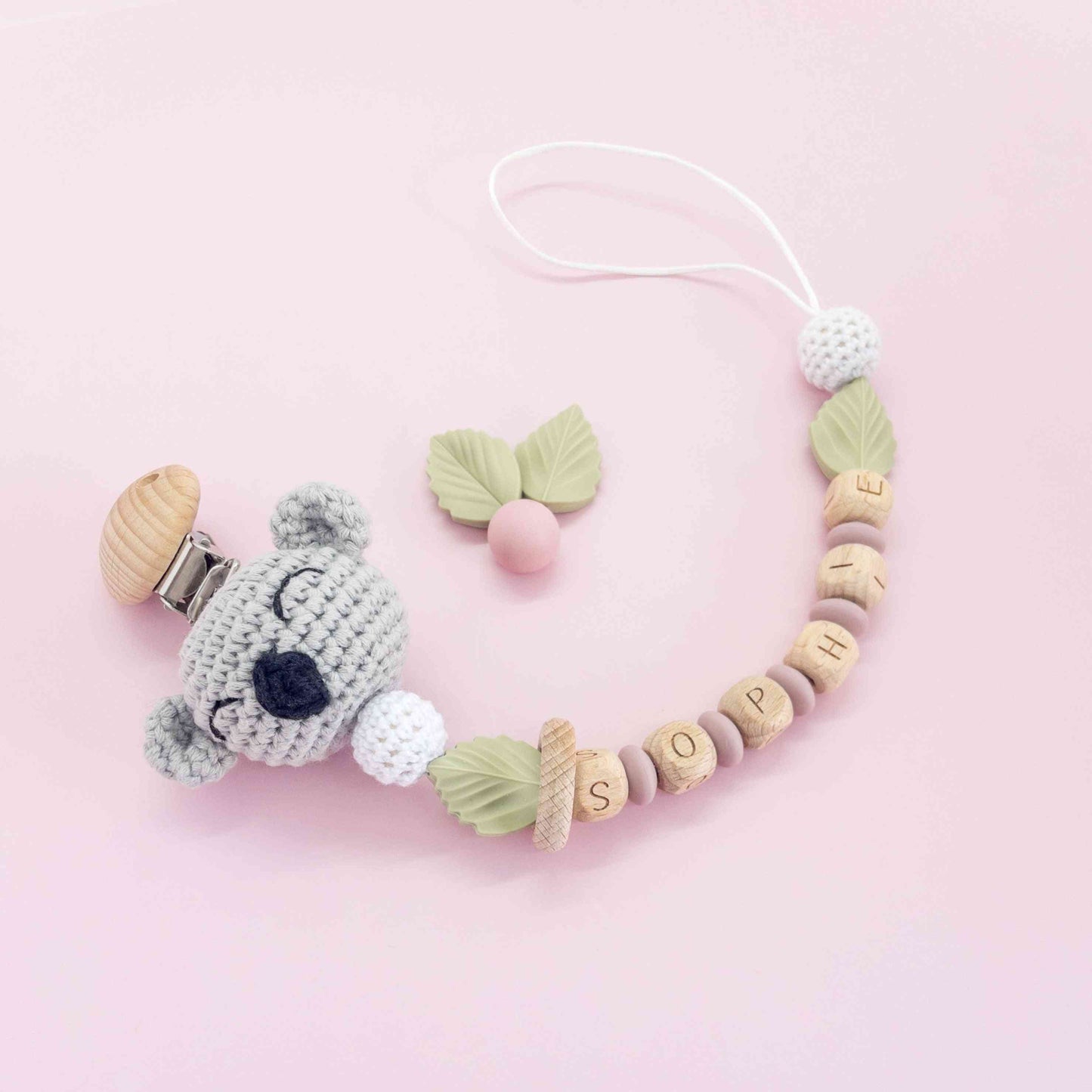 catenella porta ciuccio e massaggiagengive con koala amigurumi elegante con lettere in legno personalizzabile con nome