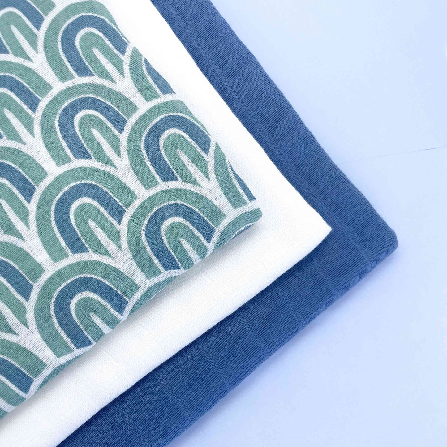 pacco di mussole in 100% cotone per neonato maschio arcobaleno bianco blu verde