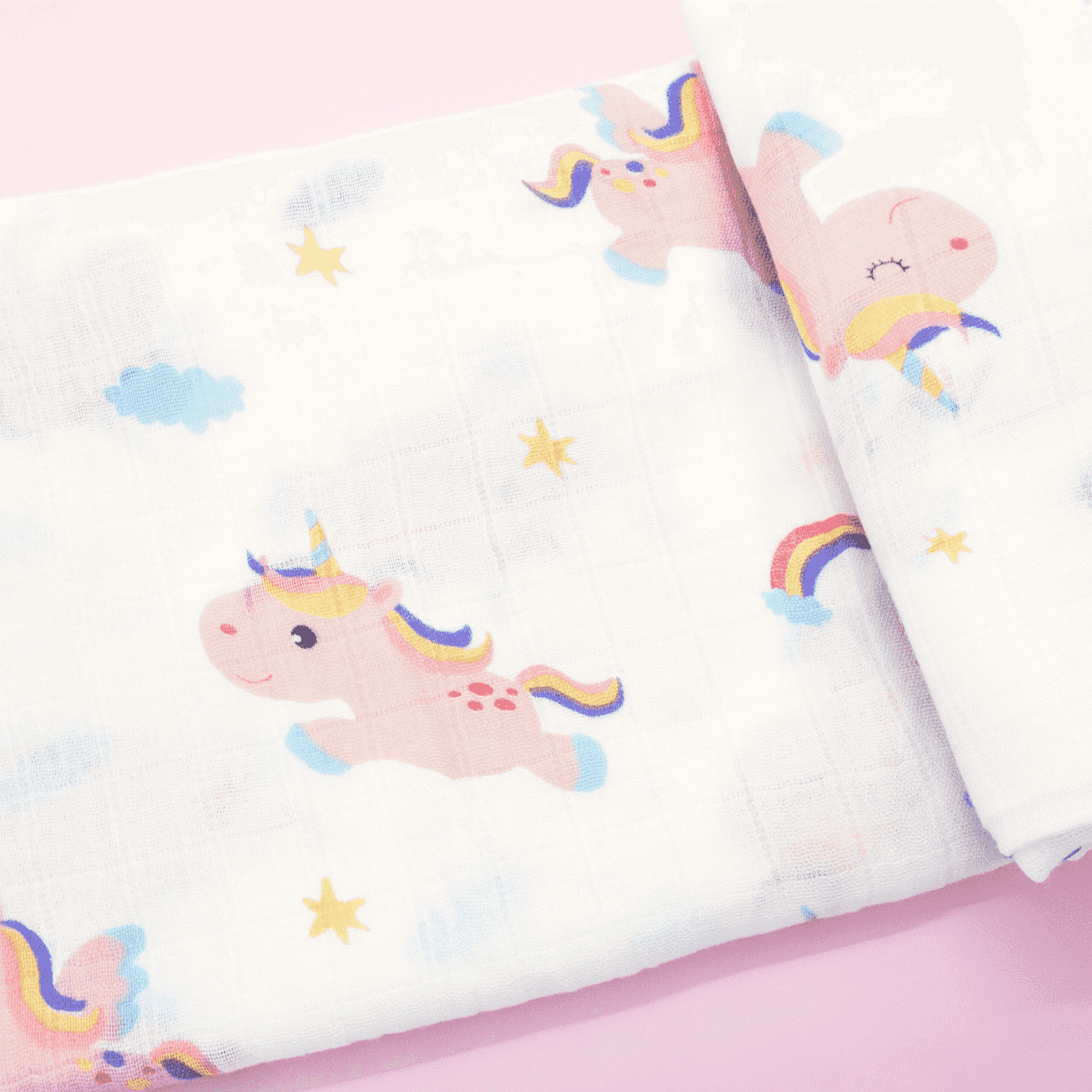 Mussole per neonata XL 120x120 cm con stampa unicorni, arcobaleni e stelle, ideali come coperta avvolgente in cotone e bambù OEKO-TEX®.