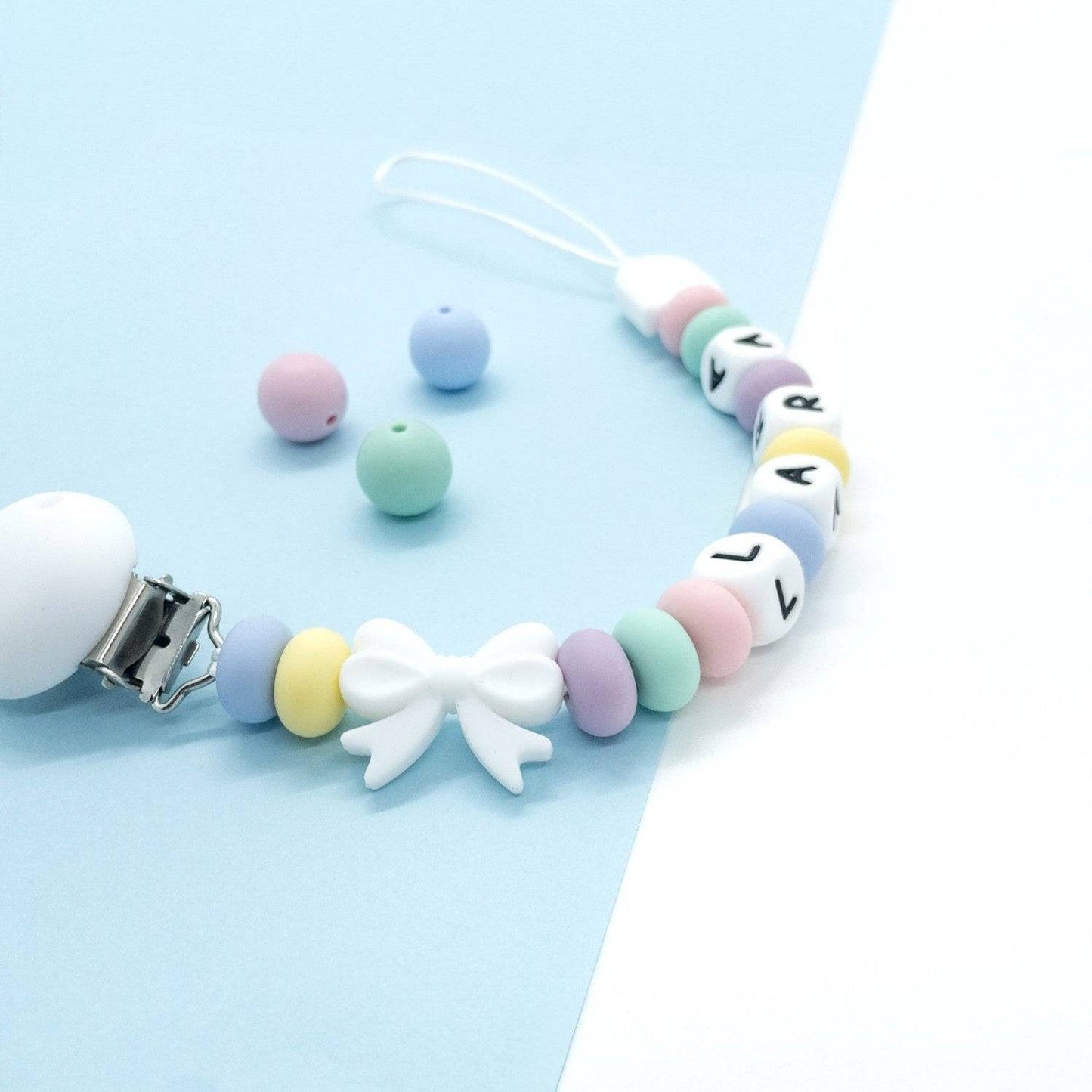 Catenina porta ciuccio personalizzata per neonati con perline in silicone dai colori misti arcobaleno, vivace e sicura, perfetta per dentizione e mantenere il ciuccio a portata di mano