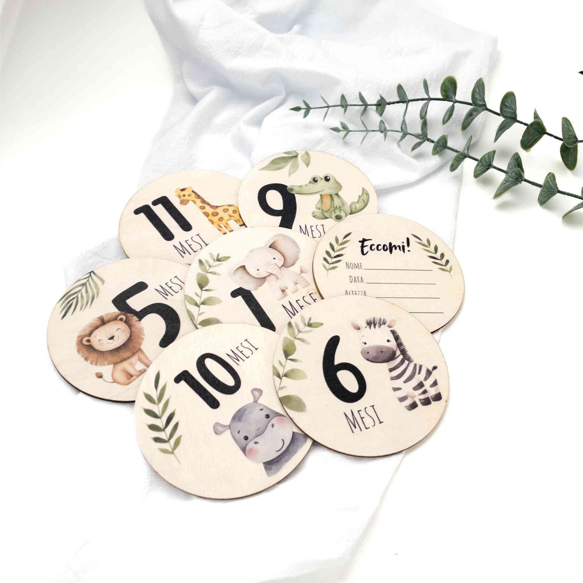 Set completo card mensili Safari con animali e spazio per dati nascita, perfetto per regalo neonato e foto ricordo Baby Island.