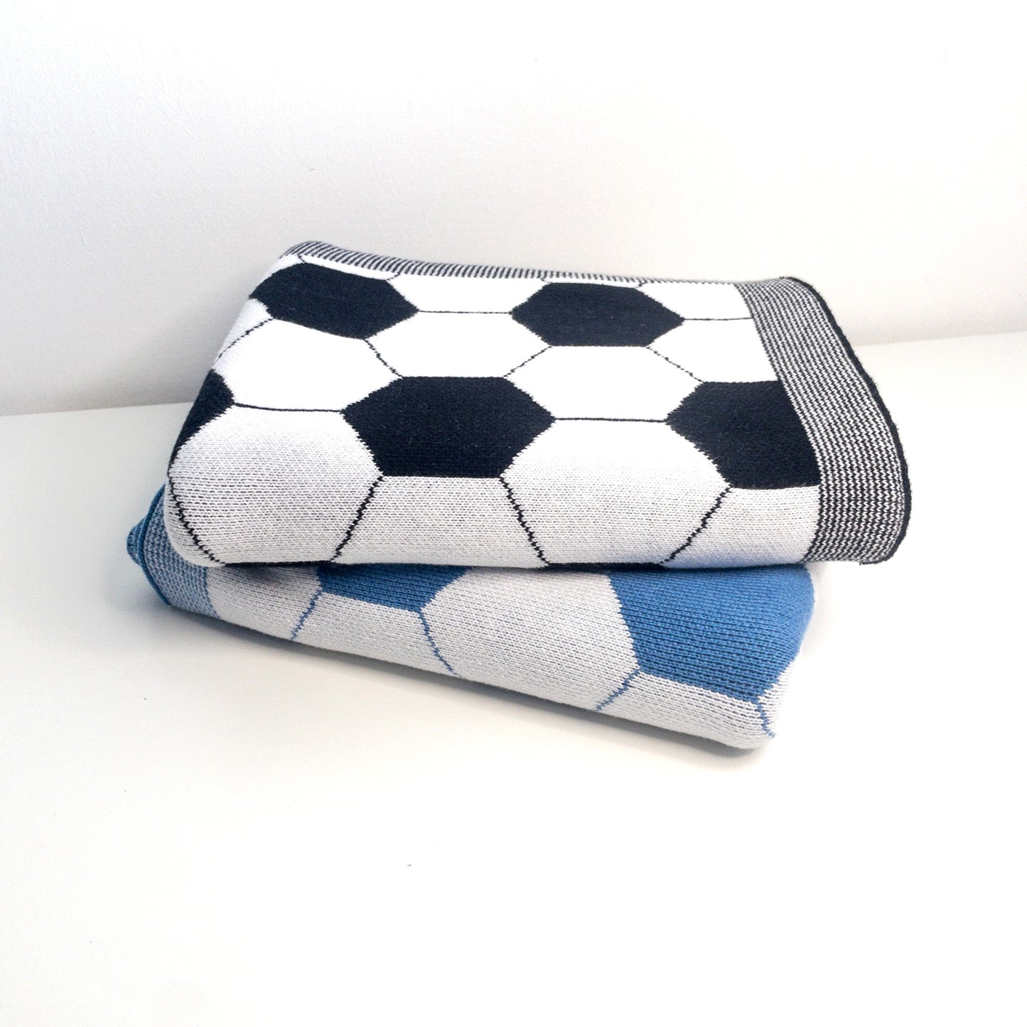 coperta calcio pallone in 100% cotone Coperta in cotone morbida e traspirante, con design pallone da calcio, perfetta per tenere il neonato al caldo.