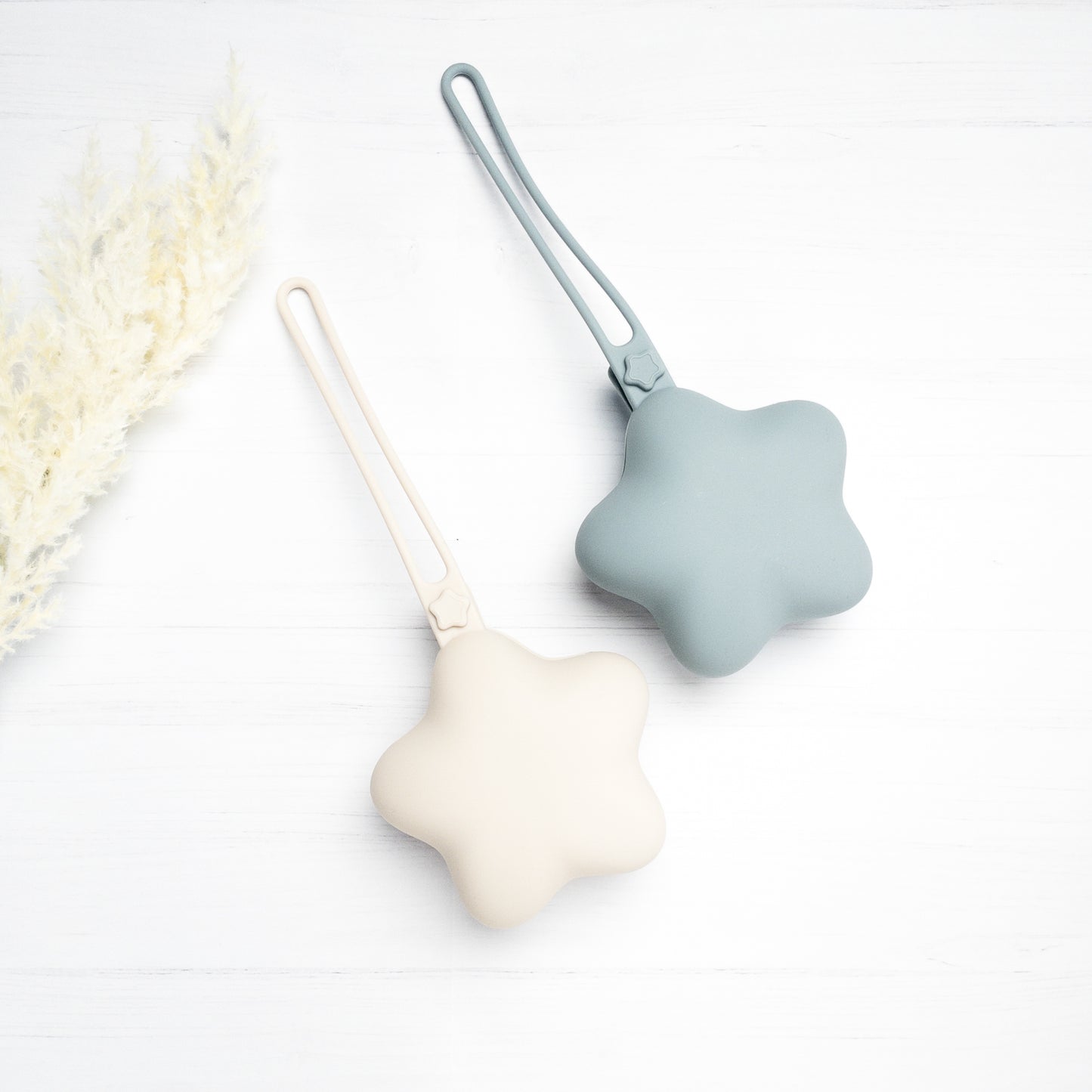 set custodie portaciuccio beige e blu polvere a forma di stella in silicone alimentare senza BPA