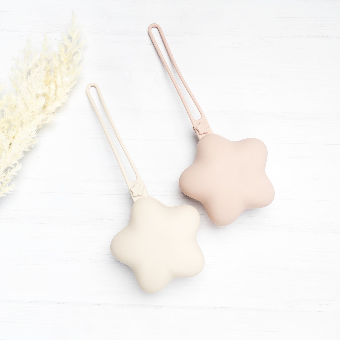 set custodie portaciuccio beige e pesca arancione a forma di stella in silicone alimentare senza BPA