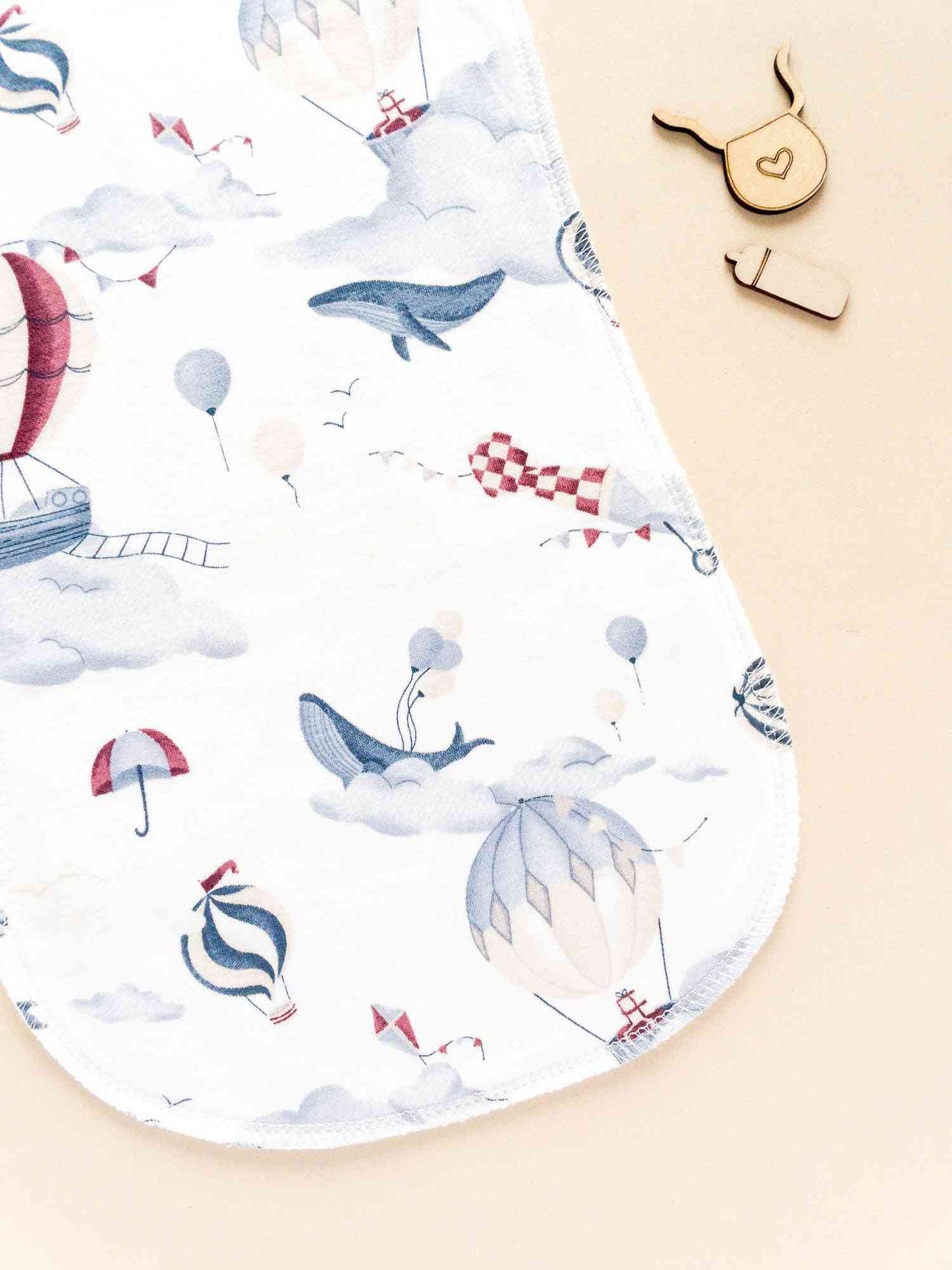 Panni ruttino lavabili in cotone, set da 2, perfetti per la cura del bambino e praticità in viaggio con mongolfiere balena palloncini