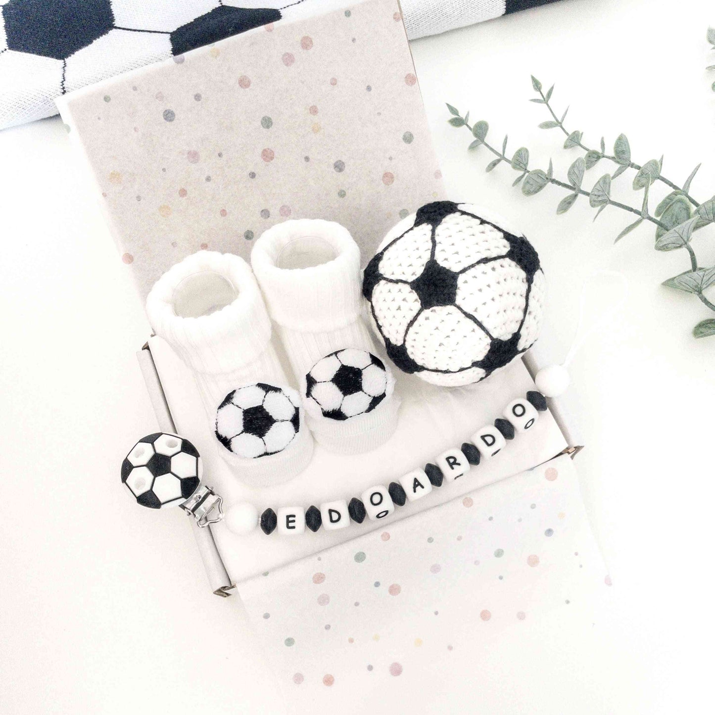 Pallone da calcio amigurumi con campanellino