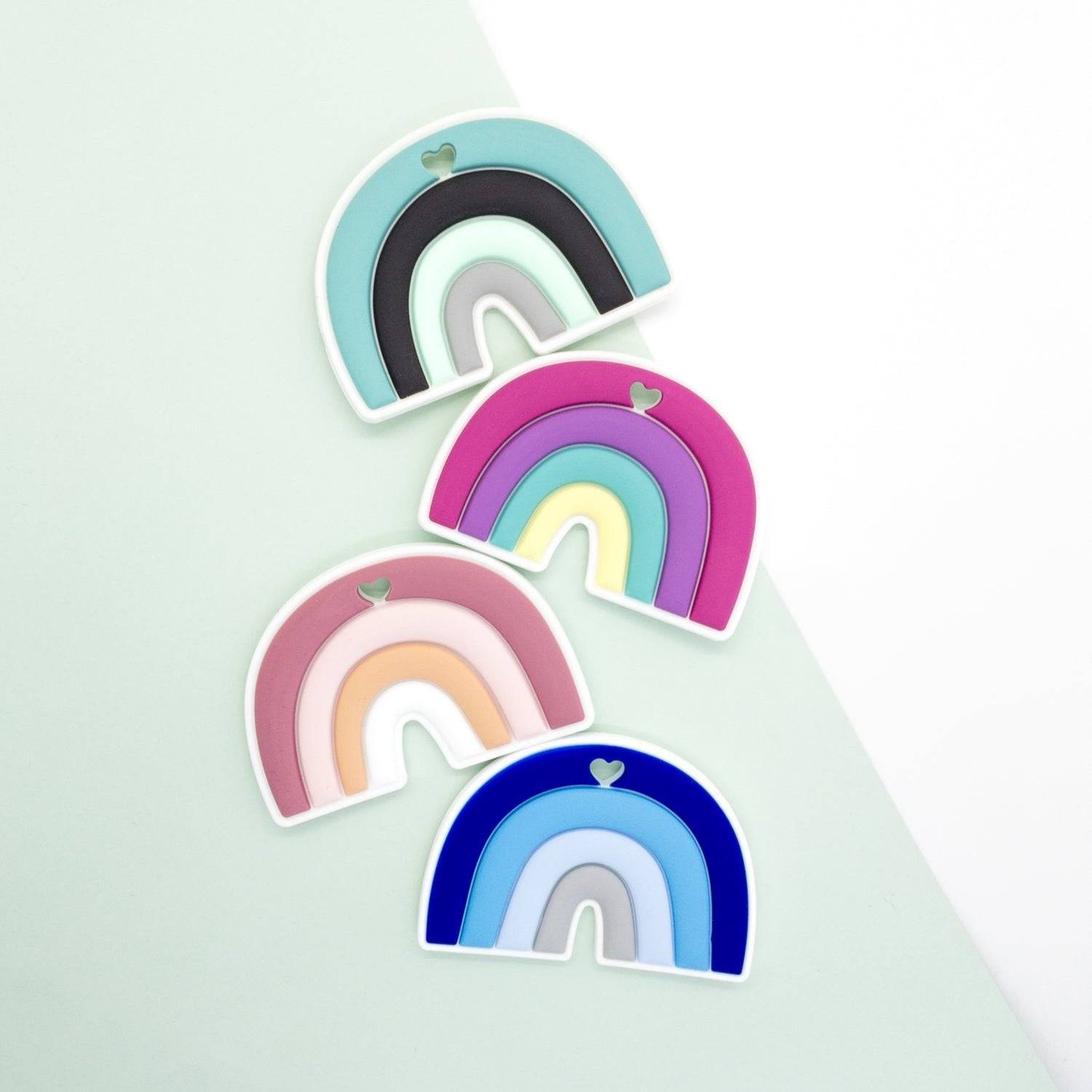 Massaggiagengive colorato a forma di arcobaleno, perfetto per neonati, realizzato in silicone morbido e sicuro