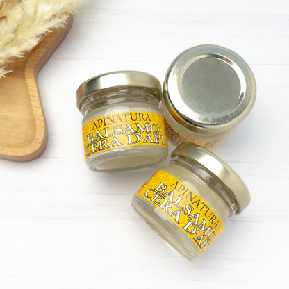 Apinatura balsamo naturale per la pelle delicata del neonato con cera d'api e olio di mandorle