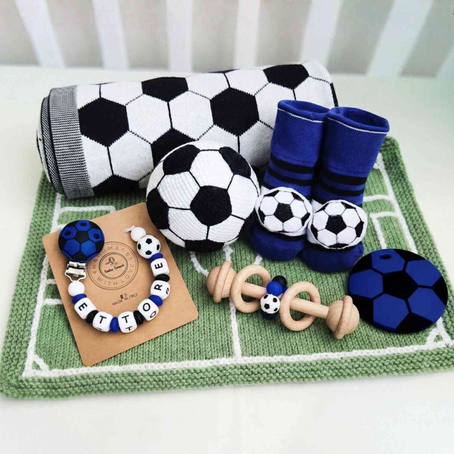 Set regalo neonato calcio personalizzabile con accessori blu e bianco