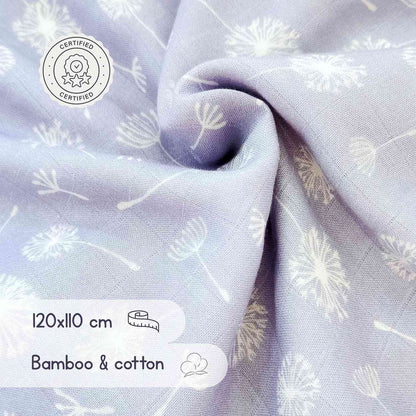 Tessuto in mussola lilla con delicati motivi di fiocchi di neve bianchi, certificato e morbido, dimensioni 120x110 cm, ideale per neonata.