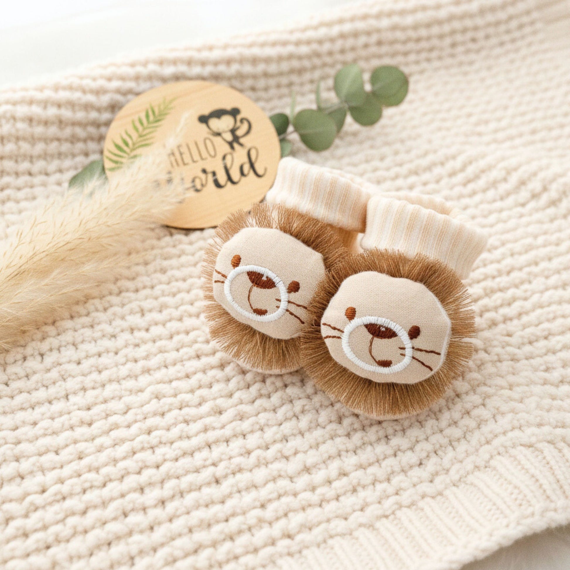 calzini cotone beige con risvolto con testa applique testa di leone taglia 0-6 mesi neonato